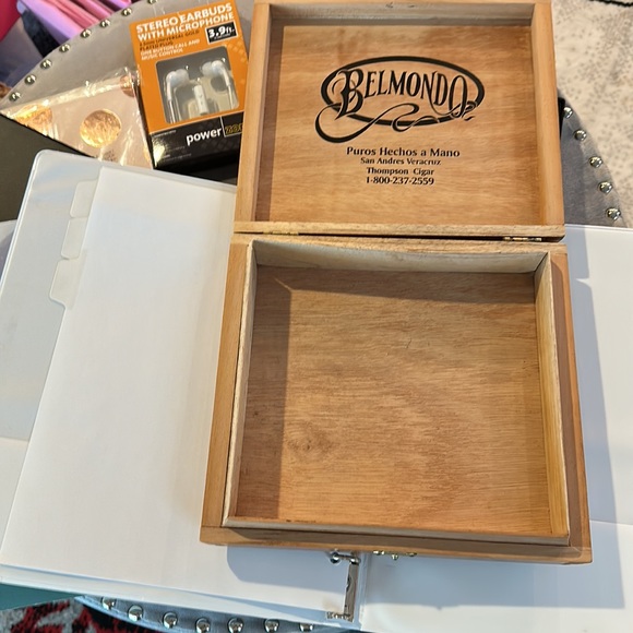 Bundle for the Office - Picture 5 of 13